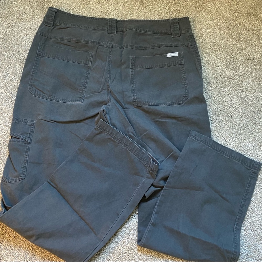 columbia men’s omni-shield gray chino pants 36x32